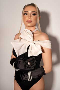 London Fetish and best Party London Escort Essa: Fetish to Vanilla, Role Play, Tie and Tease, Dominatrix, GFE, London Party Girl, Bio Duo escort and more...